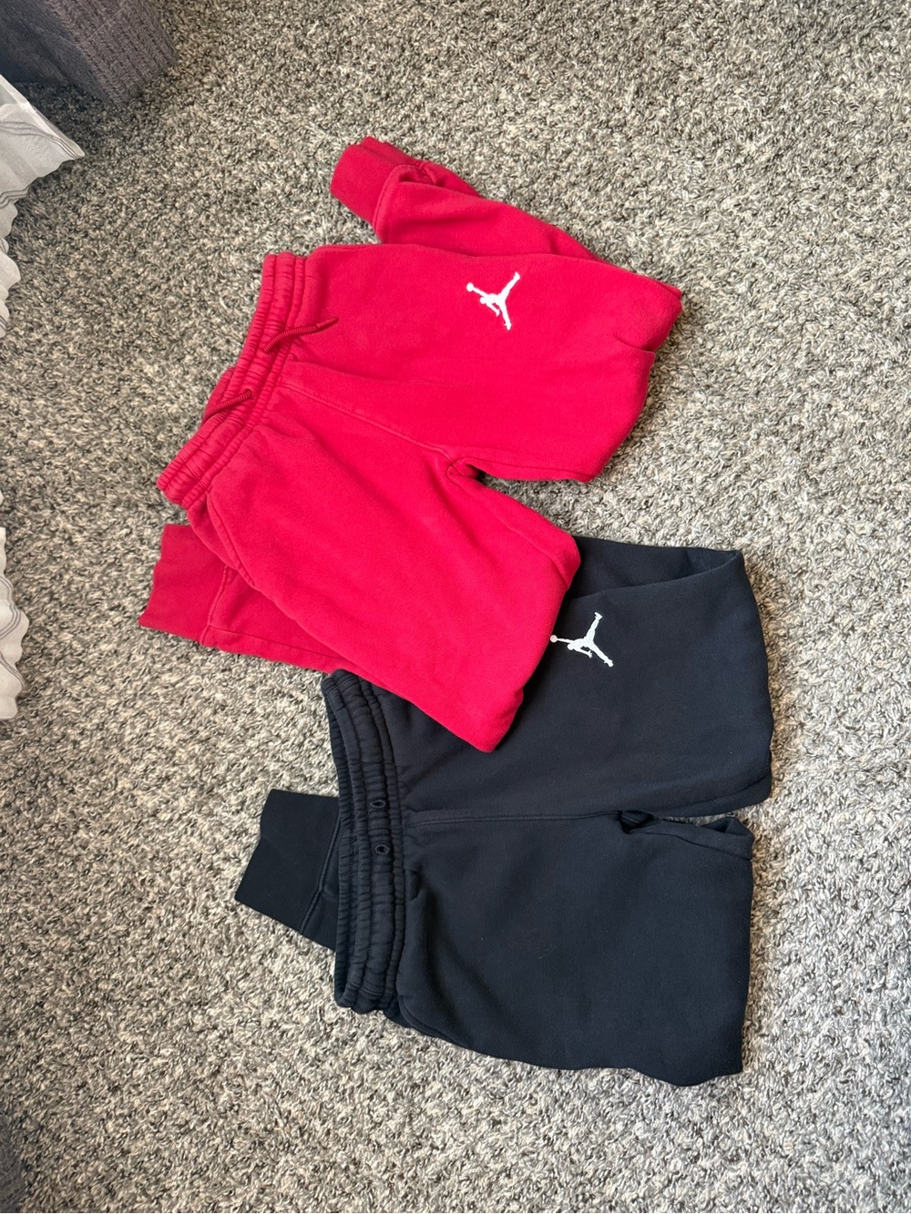 Jordan Kids Red & Black Fleece Joggers Set